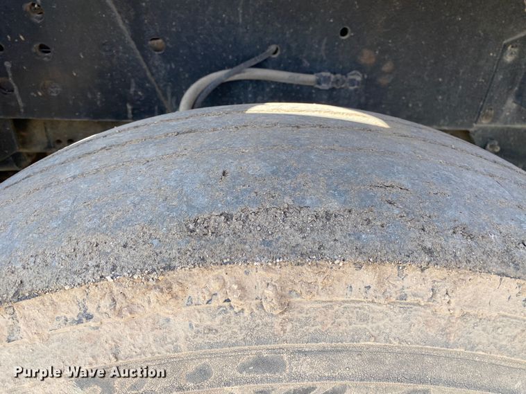 image for item DL7009 1999 Ottawa 30  yard truck