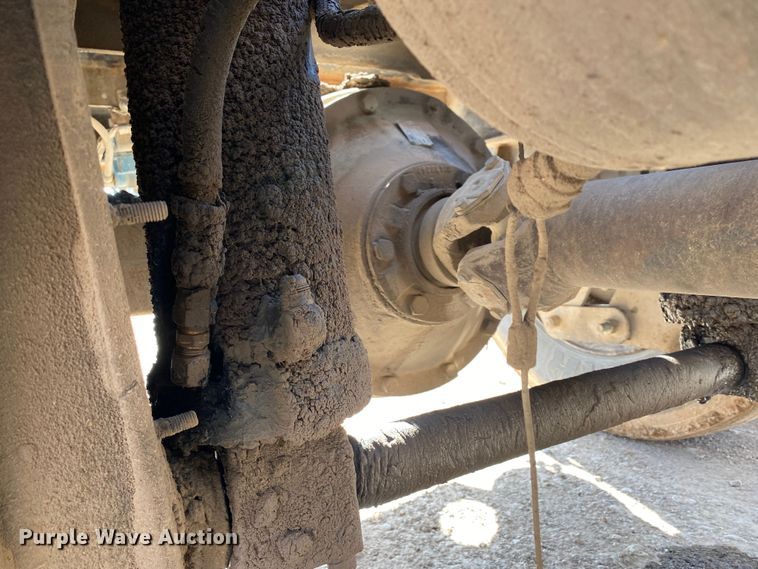 image for item DL7009 1999 Ottawa 30  yard truck