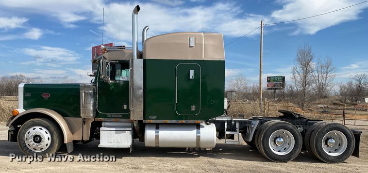 image for item DL7011 2001 Peterbilt 379  semi truck