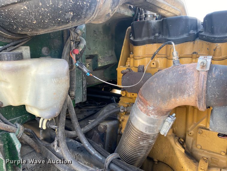 image for item DL7011 2001 Peterbilt 379  semi truck