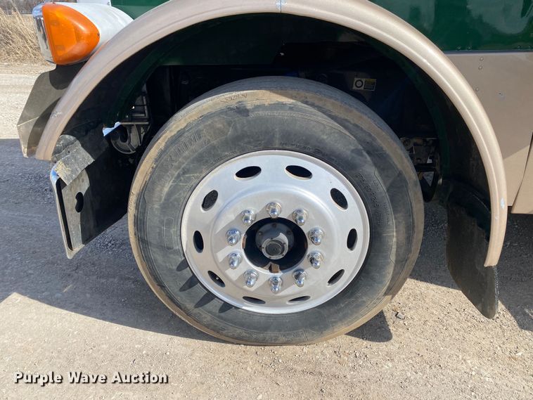 image for item DL7011 2001 Peterbilt 379  semi truck