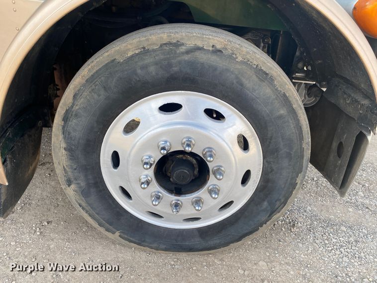 image for item DL7011 2001 Peterbilt 379  semi truck