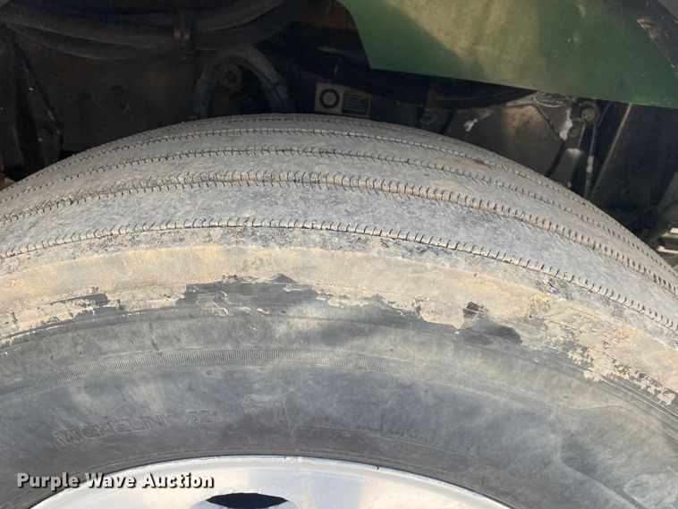 image for item DL7011 2001 Peterbilt 379  semi truck