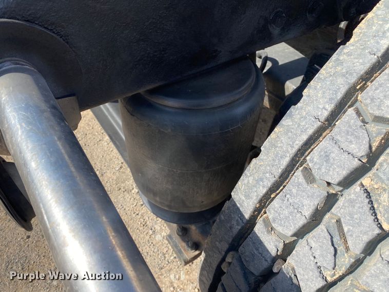 image for item DL7011 2001 Peterbilt 379  semi truck