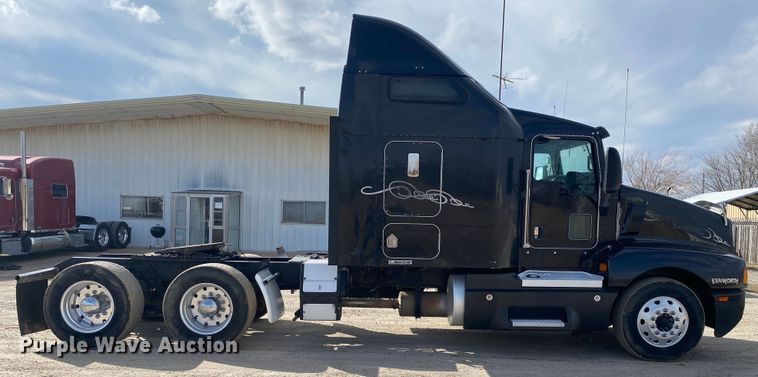 image for item DL7012 2007 Kenworth T600  semi truck