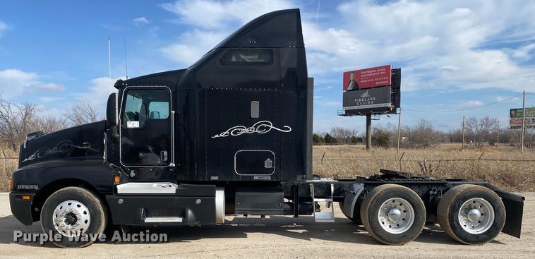 image for item DL7012 2007 Kenworth T600  semi truck