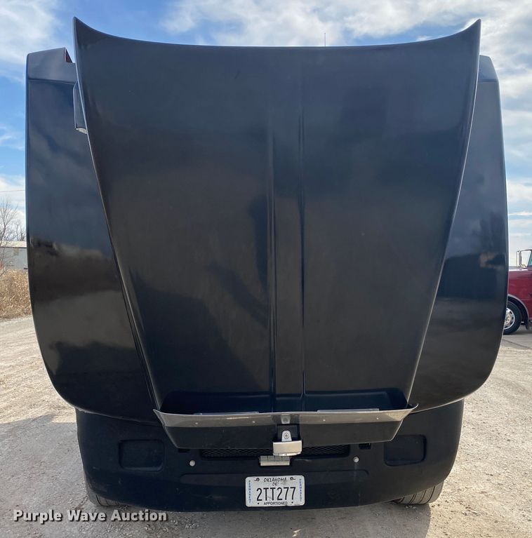 image for item DL7012 2007 Kenworth T600  semi truck