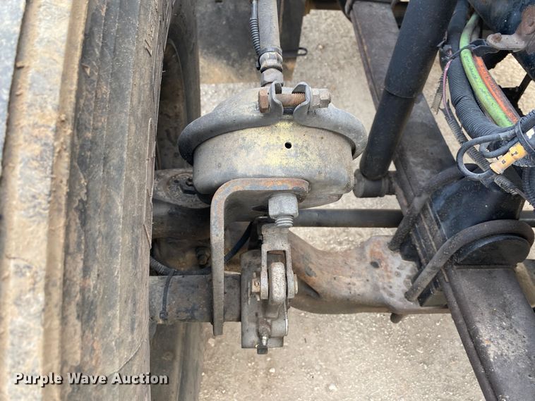 image for item DL7012 2007 Kenworth T600  semi truck