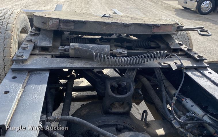 image for item DL7012 2007 Kenworth T600  semi truck