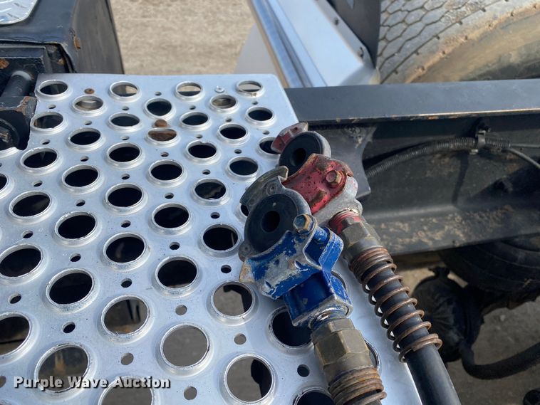 image for item DL7012 2007 Kenworth T600  semi truck