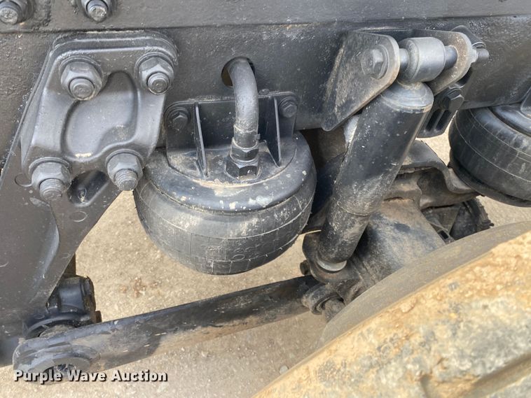 image for item DL7012 2007 Kenworth T600  semi truck