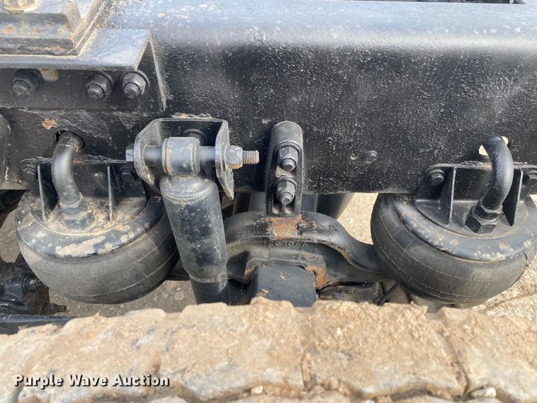 image for item DL7012 2007 Kenworth T600  semi truck