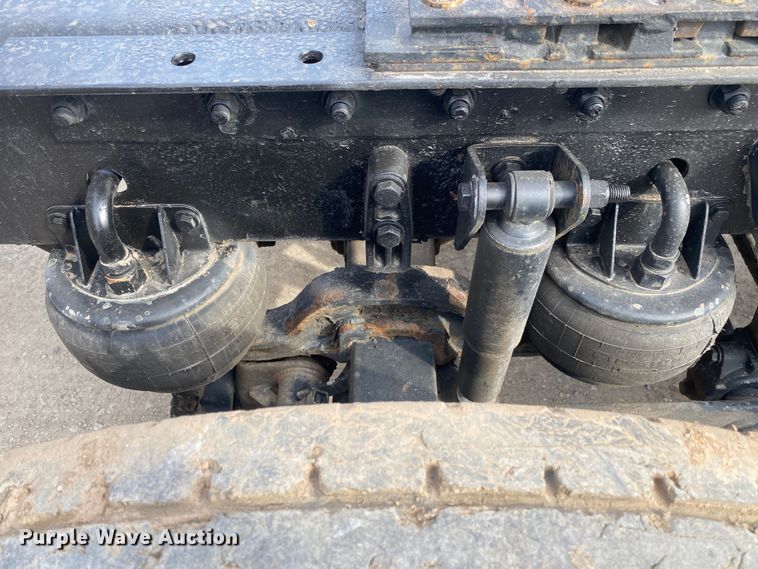 image for item DL7012 2007 Kenworth T600  semi truck