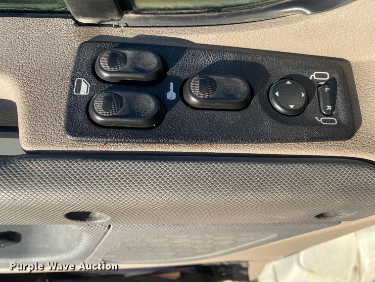 image for item DL7020 2012 Freightliner Cascadia  semi truck