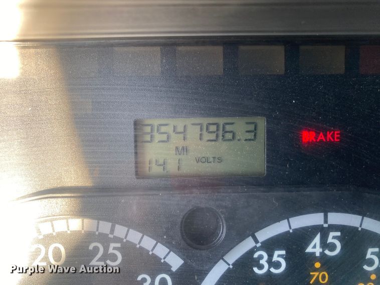 image for item DL7020 2012 Freightliner Cascadia  semi truck