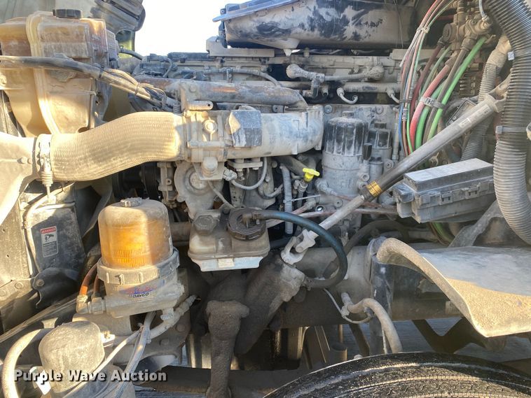 image for item DL7020 2012 Freightliner Cascadia  semi truck