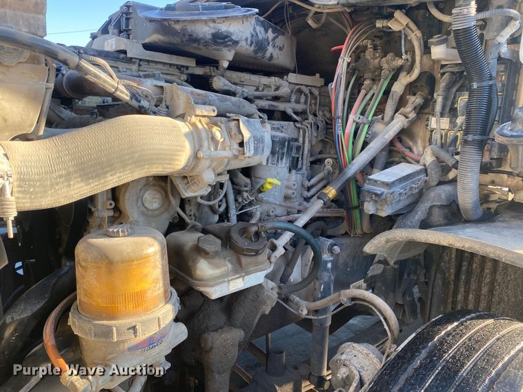 image for item DL7020 2012 Freightliner Cascadia  semi truck