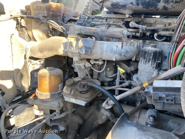 image for item DL7020 2012 Freightliner Cascadia  semi truck