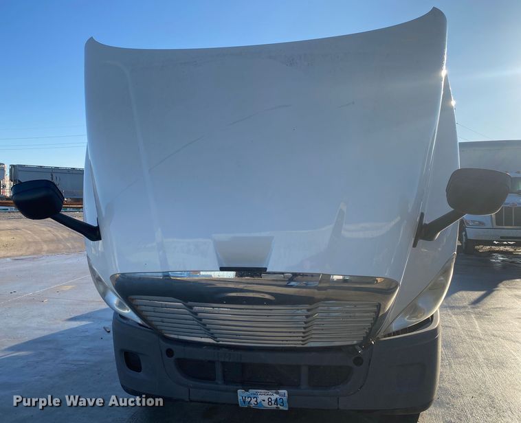 image for item DL7020 2012 Freightliner Cascadia  semi truck