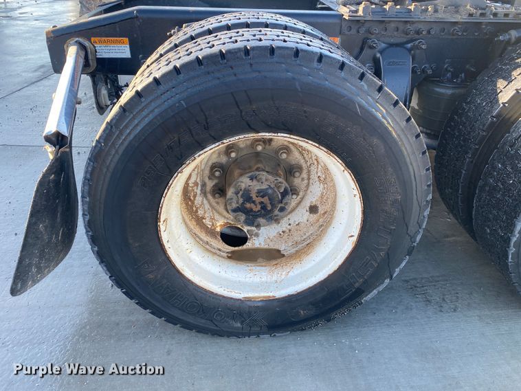 image for item DL7020 2012 Freightliner Cascadia  semi truck