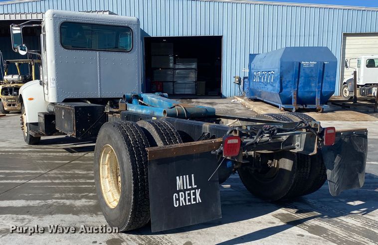 image for item DL7021 2014 Peterbilt 330  truck cab and chassis