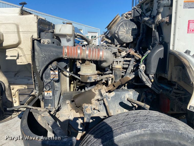 image for item DL7021 2014 Peterbilt 330  truck cab and chassis