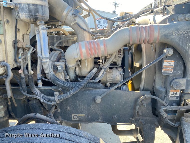 image for item DL7021 2014 Peterbilt 330  truck cab and chassis