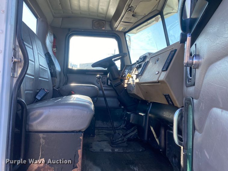 image for item DL7022 2008 Peterbilt 335  truck cab and chassis