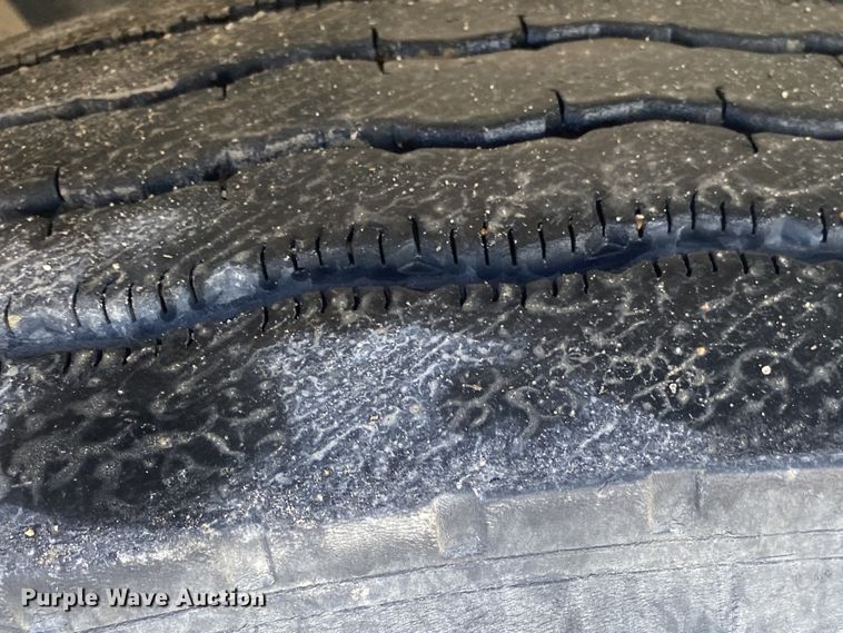 image for item DL7022 2008 Peterbilt 335  truck cab and chassis