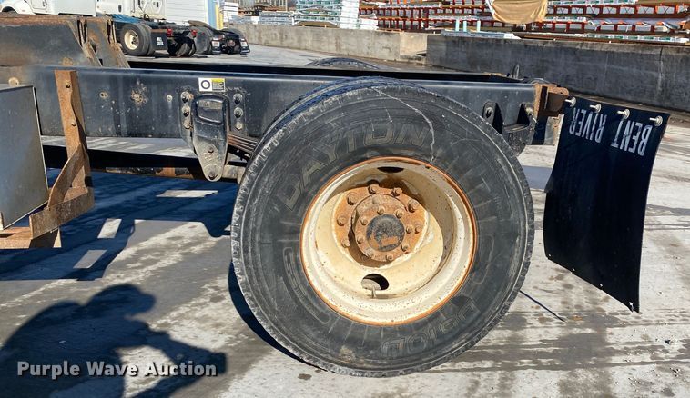 image for item DL7022 2008 Peterbilt 335  truck cab and chassis