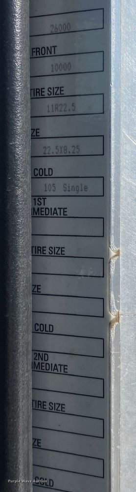 image for item DL7022 2008 Peterbilt 335  truck cab and chassis