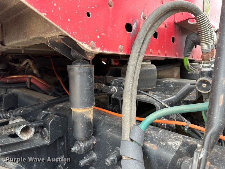 image for item DM2558 2005 Freightliner Columbia  semi truck