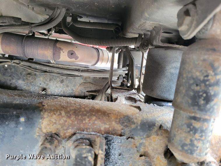 image for item DM8224 2005 Freightliner Columbia  semi truck