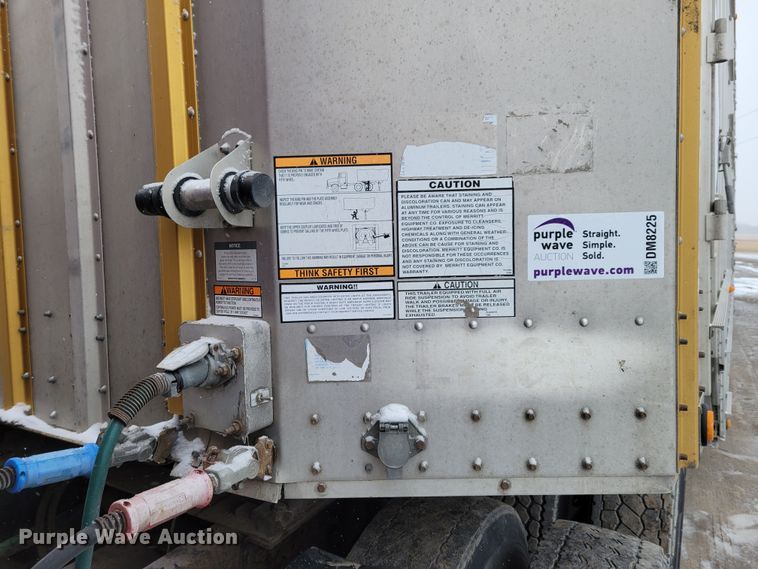 image for item DM8225 2011 Merritt  livestock trailer