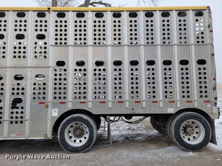 image for item DM8225 2011 Merritt  livestock trailer