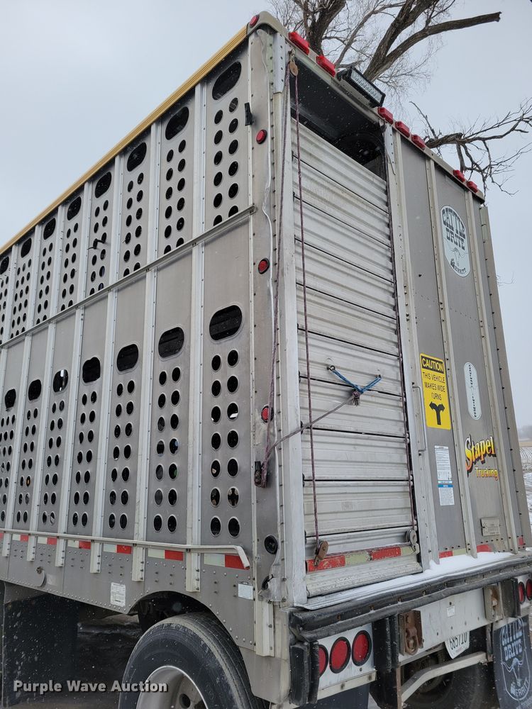 image for item DM8225 2011 Merritt  livestock trailer