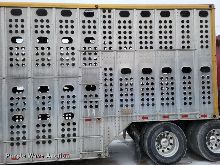 image for item DM8225 2011 Merritt  livestock trailer