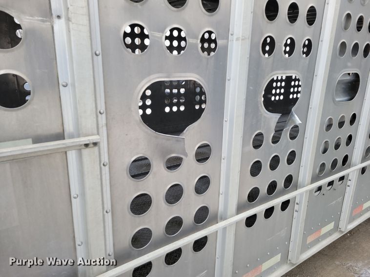 image for item DM8225 2011 Merritt  livestock trailer