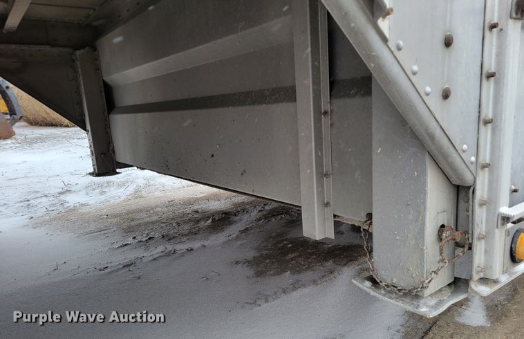 image for item DM8225 2011 Merritt  livestock trailer