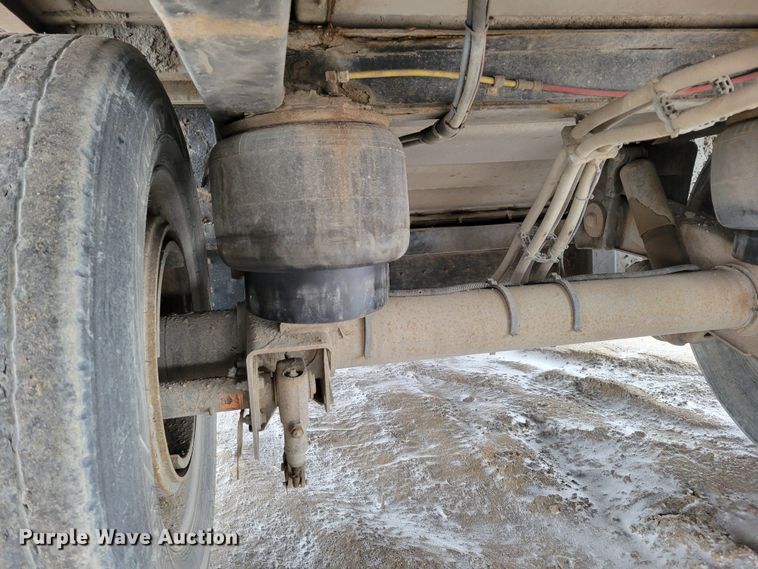 image for item DM8225 2011 Merritt  livestock trailer