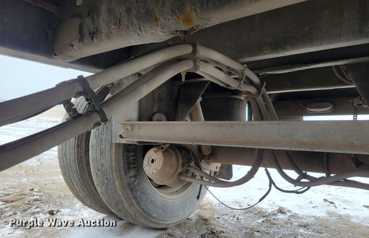 image for item DM8225 2011 Merritt  livestock trailer