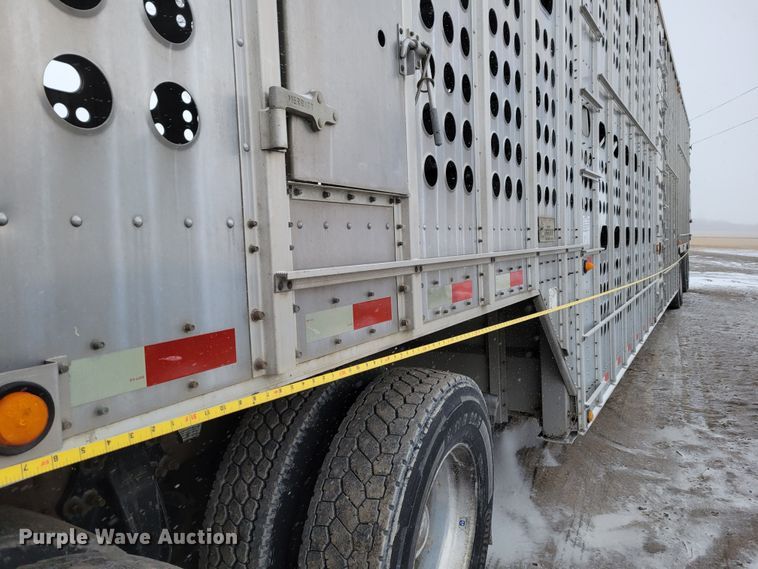 image for item DM8225 2011 Merritt  livestock trailer