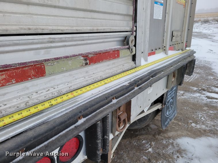 image for item DM8225 2011 Merritt  livestock trailer