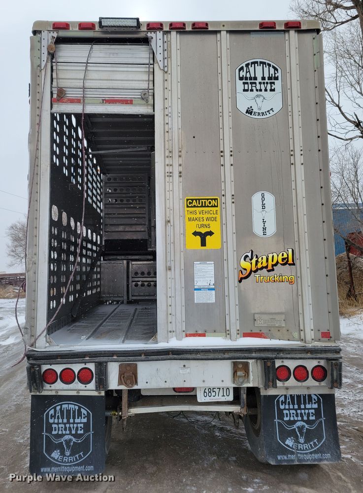 image for item DM8225 2011 Merritt  livestock trailer