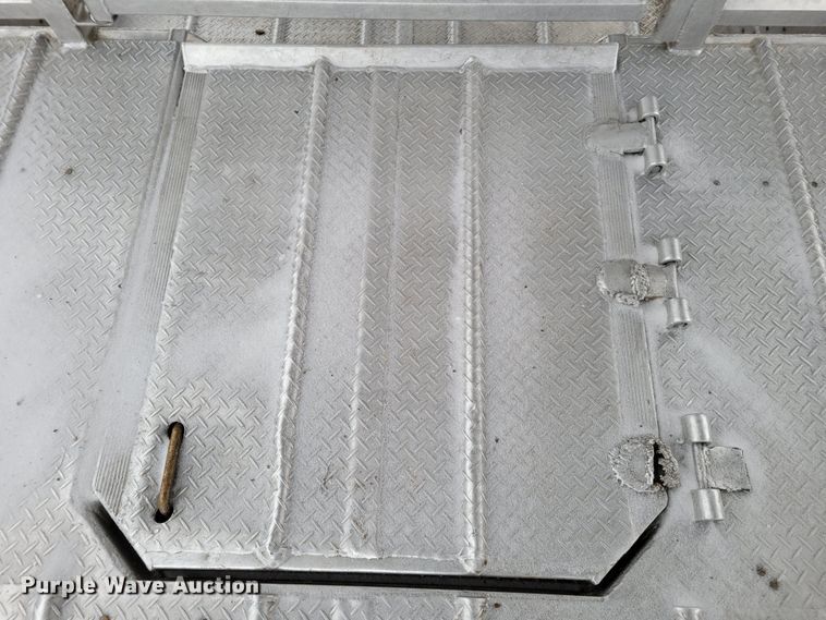 image for item DM8225 2011 Merritt  livestock trailer