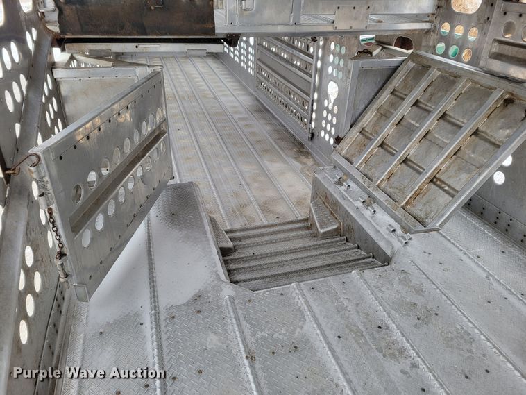 image for item DM8225 2011 Merritt  livestock trailer