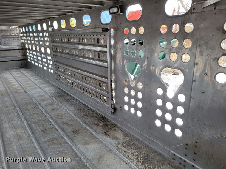 image for item DM8225 2011 Merritt  livestock trailer