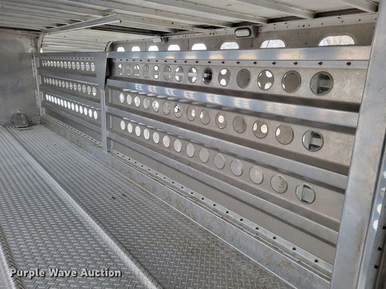 image for item DM8225 2011 Merritt  livestock trailer