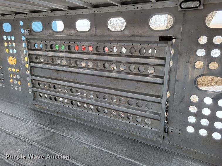 image for item DM8225 2011 Merritt  livestock trailer