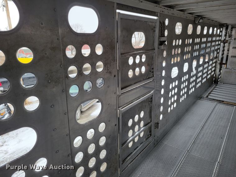 image for item DM8225 2011 Merritt  livestock trailer